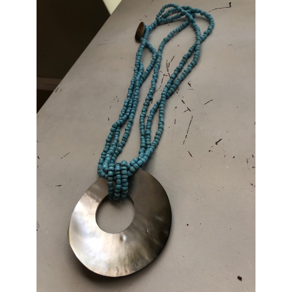 Beaded Shell Necklace - Picture 2 of 4
